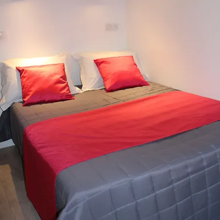 Le Kleber 2* Montreuil (Seine-Saint-Denis)